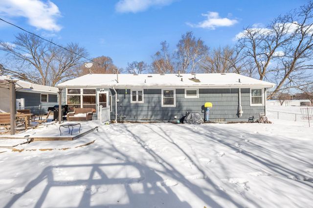 7649 46th Avenue N, New Hope, MN 55428