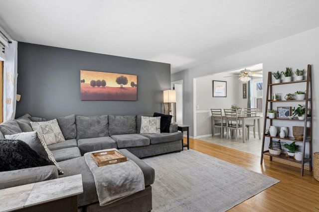 7649 46th Avenue N, New Hope, MN 55428