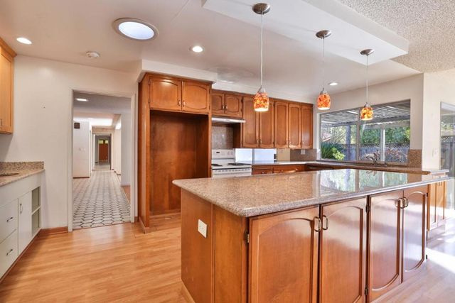 1492 Robsheal Drive, San Jose, CA 95125