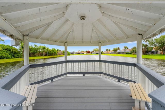 222 Cove Loop Drive, Merritt Island, FL 32953