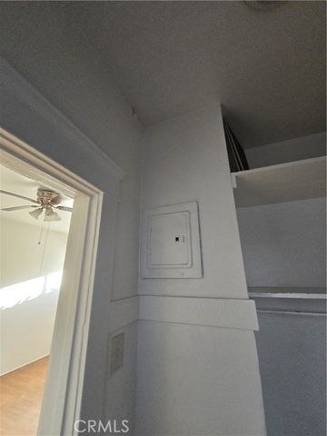 551 W 10th 9, Long Beach, CA 90813