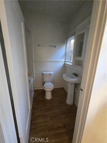 551 W 10th 9, Long Beach, CA 90813