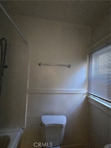 551 W 10th 9, Long Beach, CA 90813