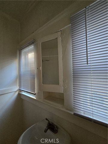 551 W 10th 9, Long Beach, CA 90813