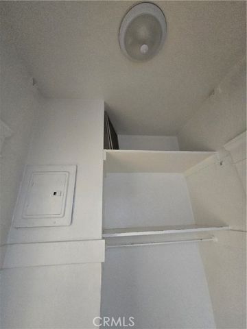 551 W 10th 9, Long Beach, CA 90813