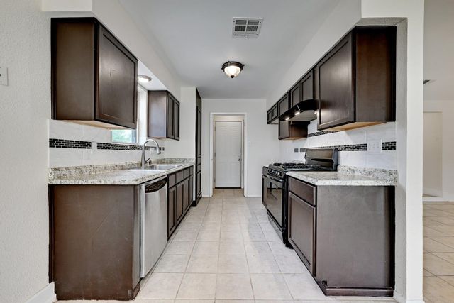 509 Greenway DR, Pflugerville, TX 78660