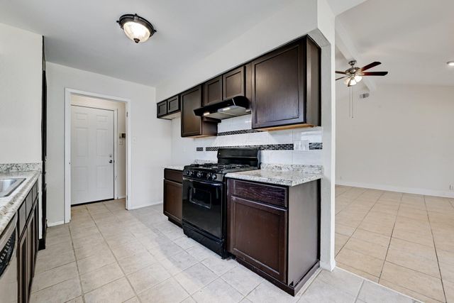 509 Greenway DR, Pflugerville, TX 78660