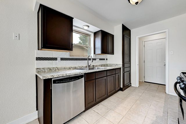 509 Greenway DR, Pflugerville, TX 78660