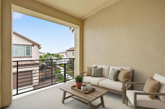 3818 E Commerce Way, Sacramento, CA 95834