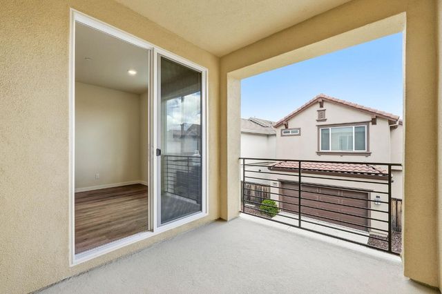 3818 E Commerce Way, Sacramento, CA 95834