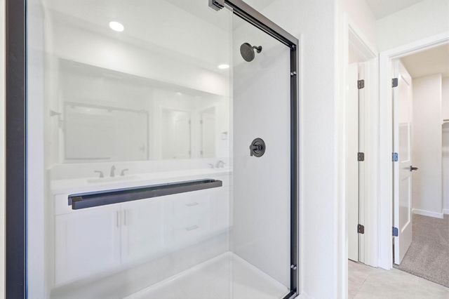 3818 E Commerce Way, Sacramento, CA 95834