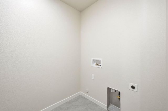 3818 E Commerce Way, Sacramento, CA 95834