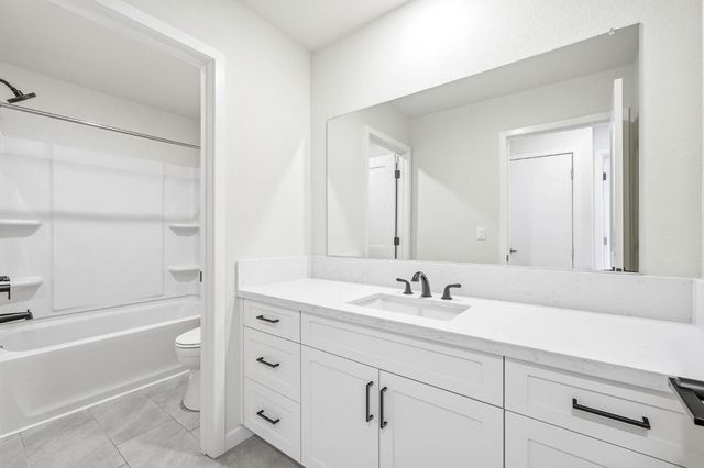 3818 E Commerce Way, Sacramento, CA 95834