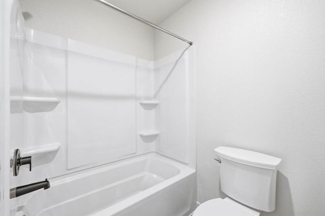 3818 E Commerce Way, Sacramento, CA 95834