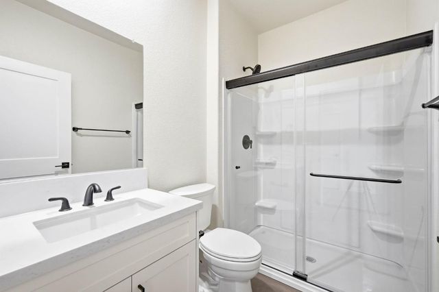 3818 E Commerce Way, Sacramento, CA 95834