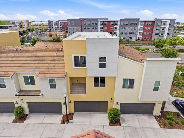 3818 E Commerce Way, Sacramento, CA 95834