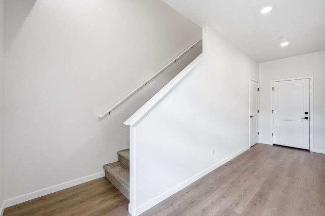 3818 E Commerce Way, Sacramento, CA 95834