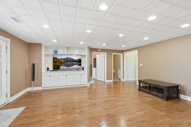 6390 Whitestone Place, Johns Creek, GA 30097