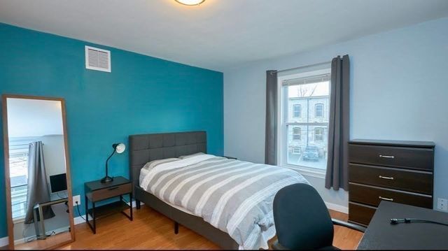 4 Olive Square 4, Somerville, MA 02143