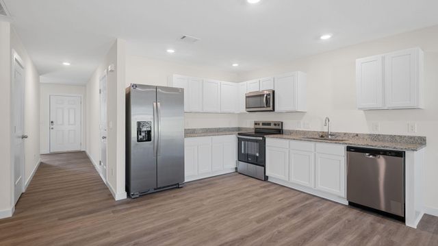 106 Evergreen Circle, Rossville, GA 30741