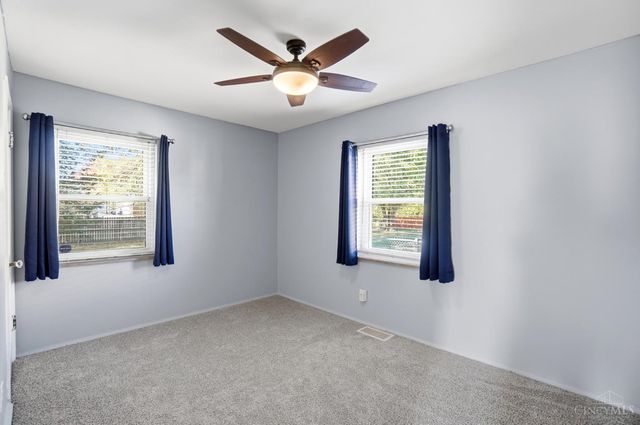 1015 Woodbriar Lane, Cincinnati, OH 45238