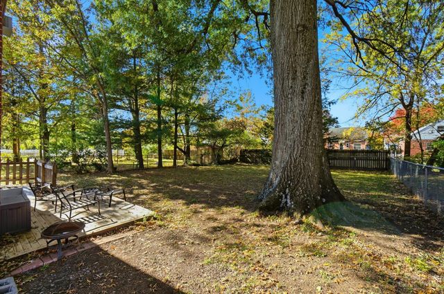 1015 Woodbriar Lane, Cincinnati, OH 45238