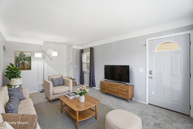 1015 Woodbriar Lane, Cincinnati, OH 45238