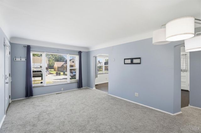 1015 Woodbriar Lane, Cincinnati, OH 45238