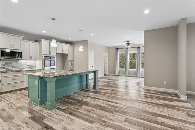 109 N Cove RD, Williamsburg, VA 23188