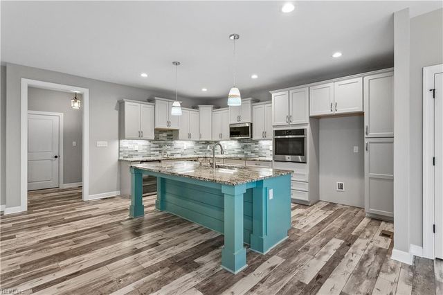 109 N Cove RD, Williamsburg, VA 23188