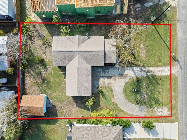 710 N Ann St, Rockport, TX 78382