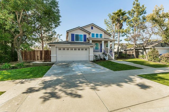 1322 Carson Avenue, Clovis, CA 93611