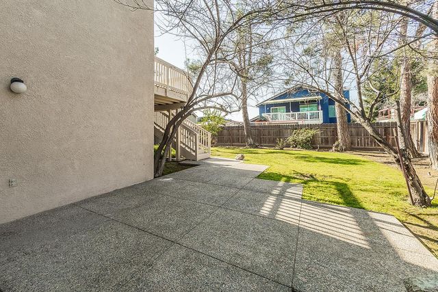 1322 Carson Avenue, Clovis, CA 93611