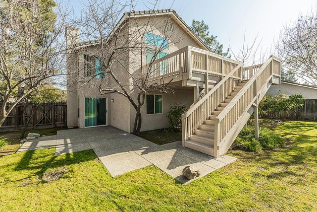 1322 Carson Avenue, Clovis, CA 93611