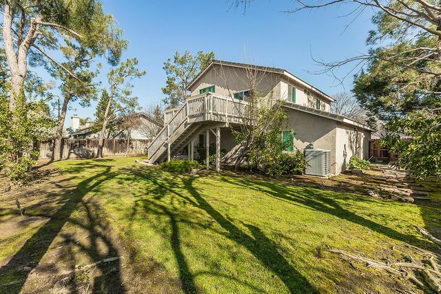 1322 Carson Avenue, Clovis, CA 93611