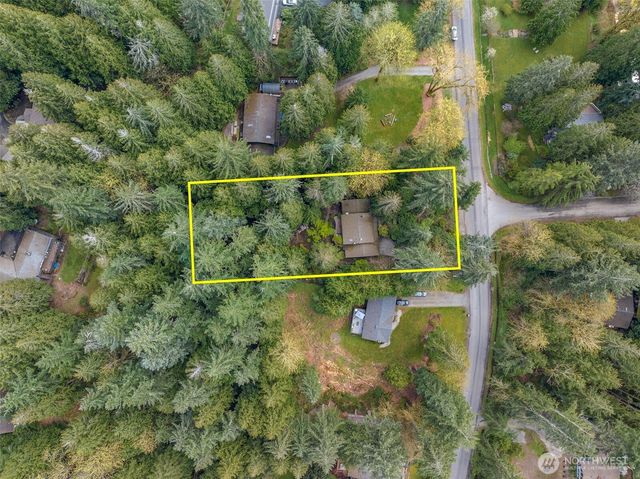 25300 SE Mirrormont Way, Issaquah, WA 98027