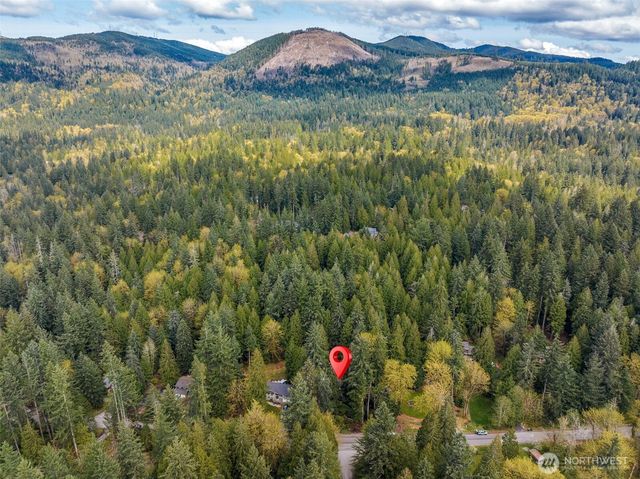 25300 SE Mirrormont Way, Issaquah, WA 98027