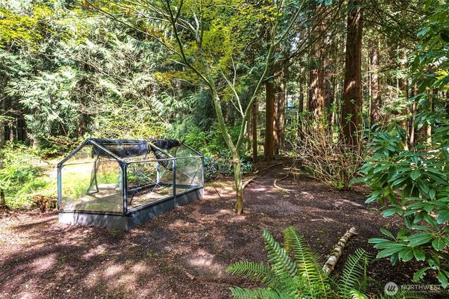 25300 SE Mirrormont Way, Issaquah, WA 98027