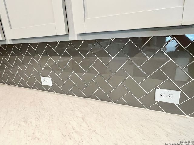 4823 Cambridge Park, Converse, TX 78109