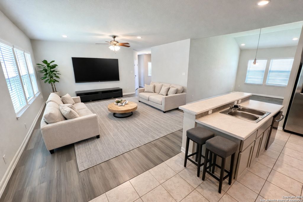 4823 Cambridge Park, Converse, TX 78109