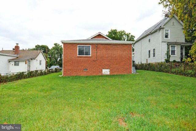 608 59TH AVE, Capitol Heights, MD 20743