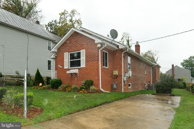 608 59TH AVE, Capitol Heights, MD 20743