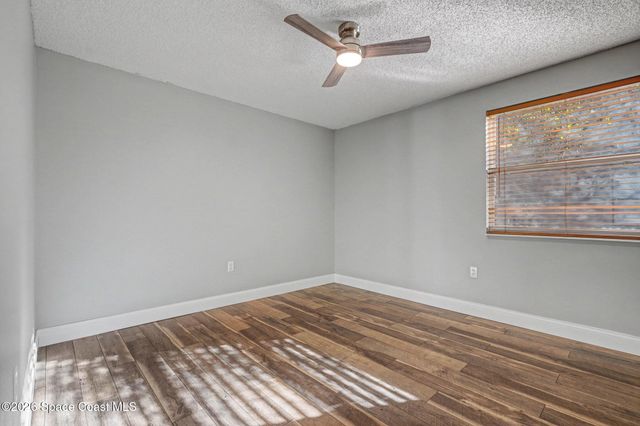 648 Munich Street NW, Palm Bay, FL 32907