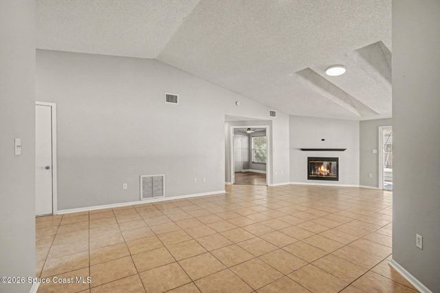 648 Munich Street NW, Palm Bay, FL 32907