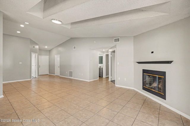 648 Munich Street NW, Palm Bay, FL 32907