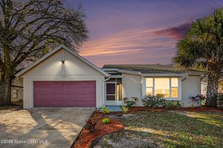 648 Munich Street NW, Palm Bay, FL 32907