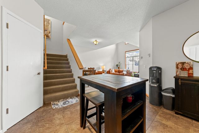 472 Hickory Lane N, Oakdale, MN 55128