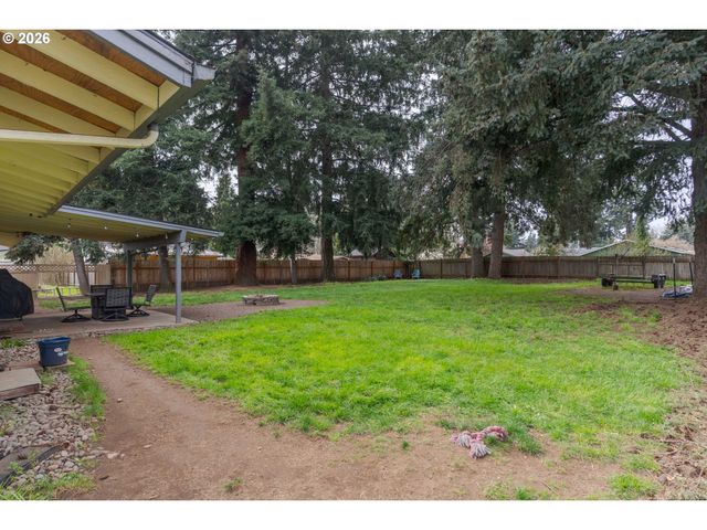 1095 N MANZANITA St, Canby, OR 97013