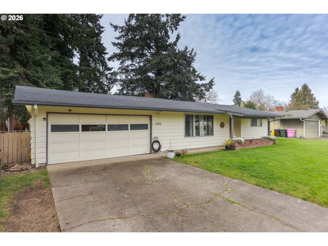 1095 N MANZANITA St, Canby, OR 97013