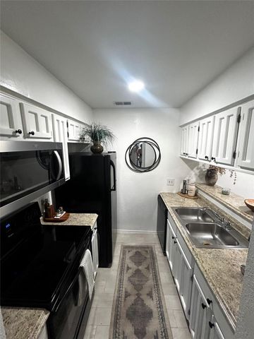 1202 Thorpe LN 401, San Marcos, TX 78666